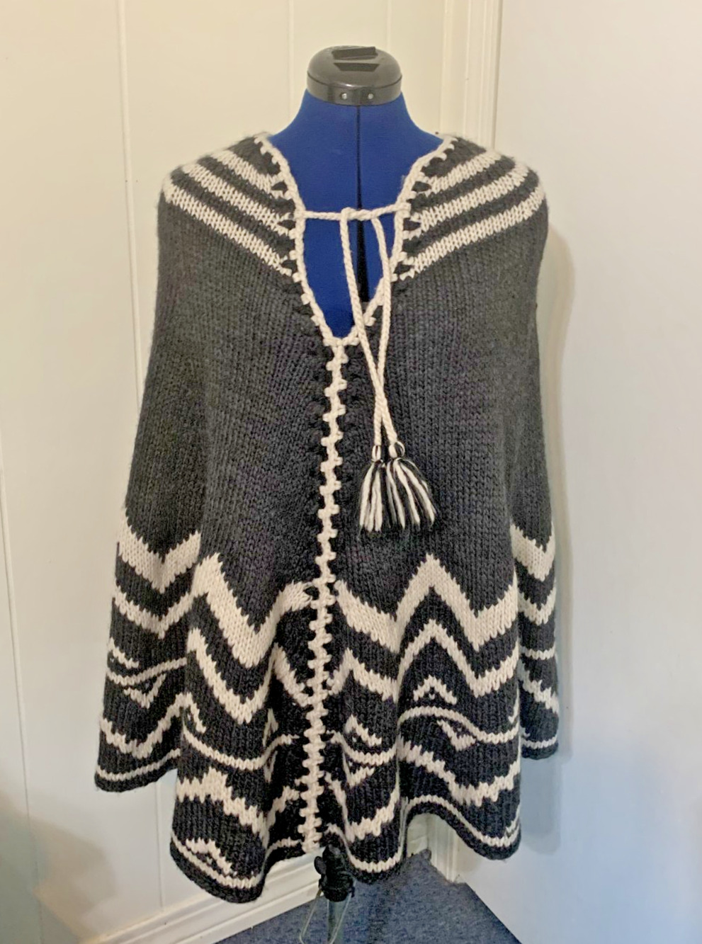 J. Jill Wool Blend Aztec Poncho Cape Sweater One Size Tassles Chunky Knit